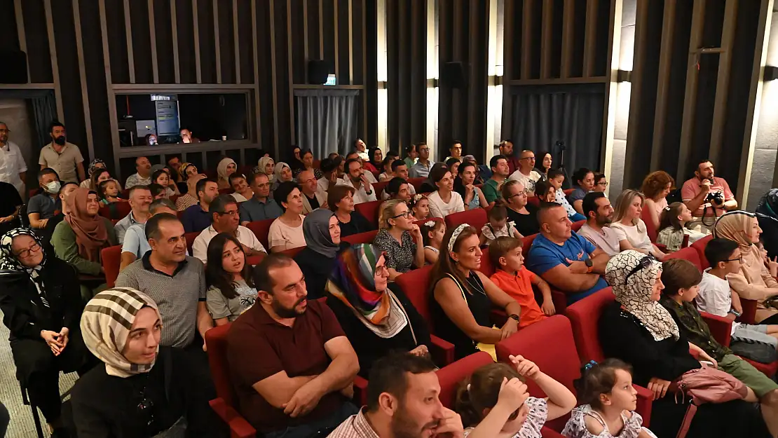 'Paldır Güldür Şov' büyük beğeni aldı