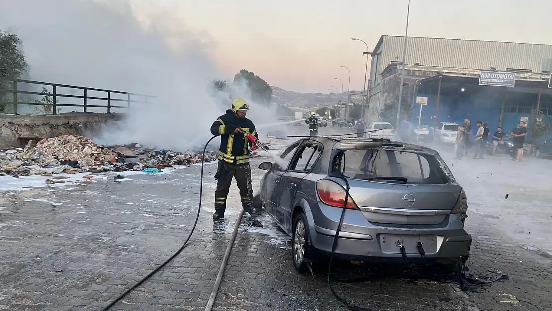 Park halindeki araç yangına teslim oldu!