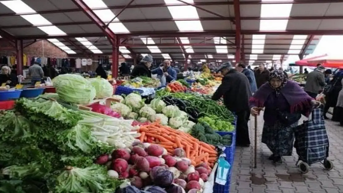 Pazarda 2 satıcı arasında kavga çıktı