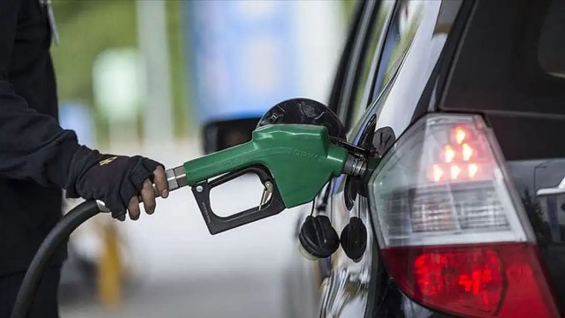 Petrol fiyatlarında sert düşüş! Pompaya yansıyacak mı?