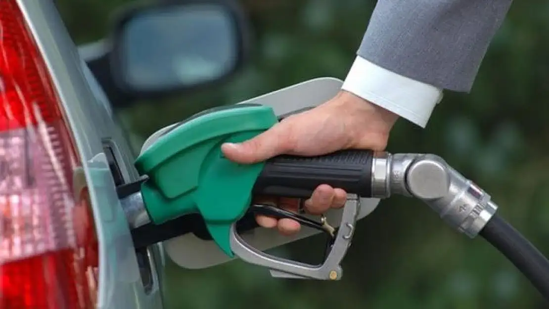 Petrol sert düştü! Pompaya yansıyacak mı?