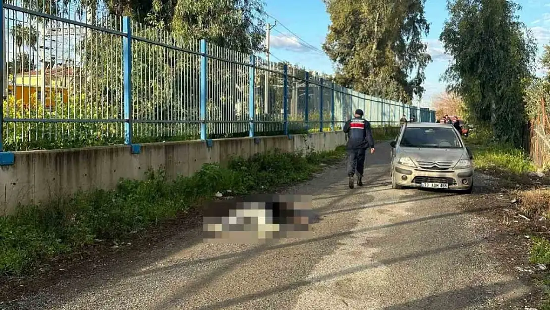 Polis olan adam, ilk eşini sonra kendisini öldürdü