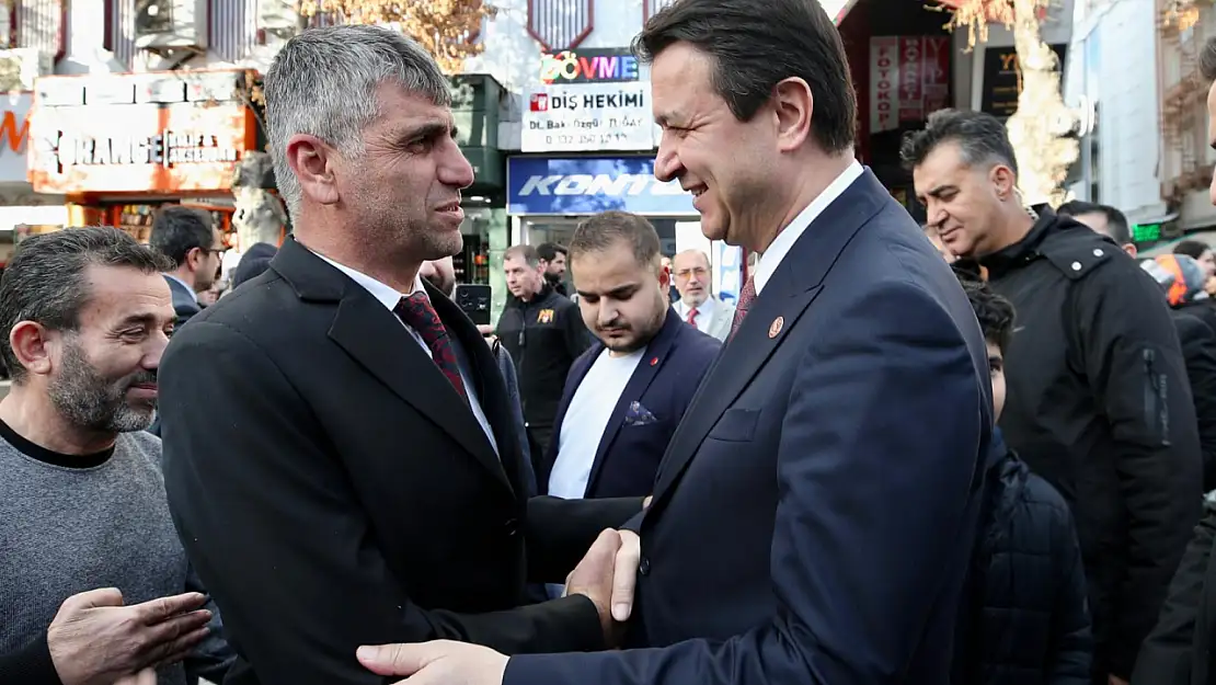 Saadet Partisi'nin Yeni Genel Başkanından İlk Ziyaret Dünya Görmeyenler Derneği'ne