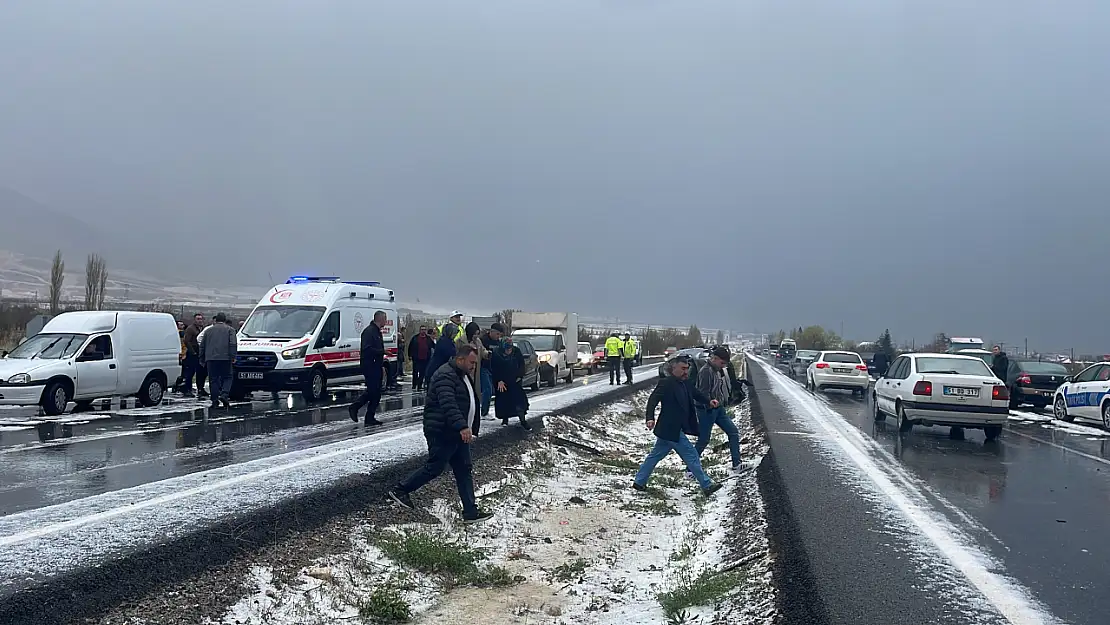 Sağanak ve dolu Niğde'de hayatı olumsuz etkiledi!