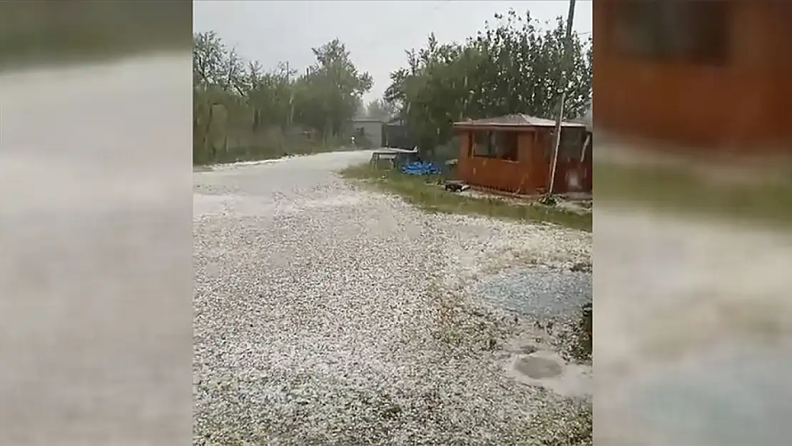 Sağanak ve dolu o kentimizde hayatı olumsuz etkiledi