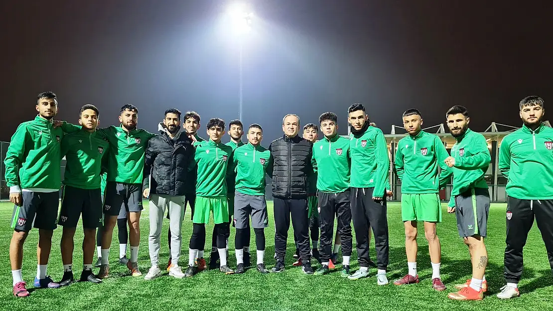 Şahin'den Ülkümspor'a sürpriz ziyaret