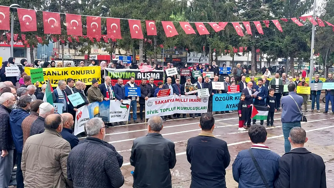 Sakarya'da İsrail'in Gazze'ye yönelik saldırıları protesto edildi