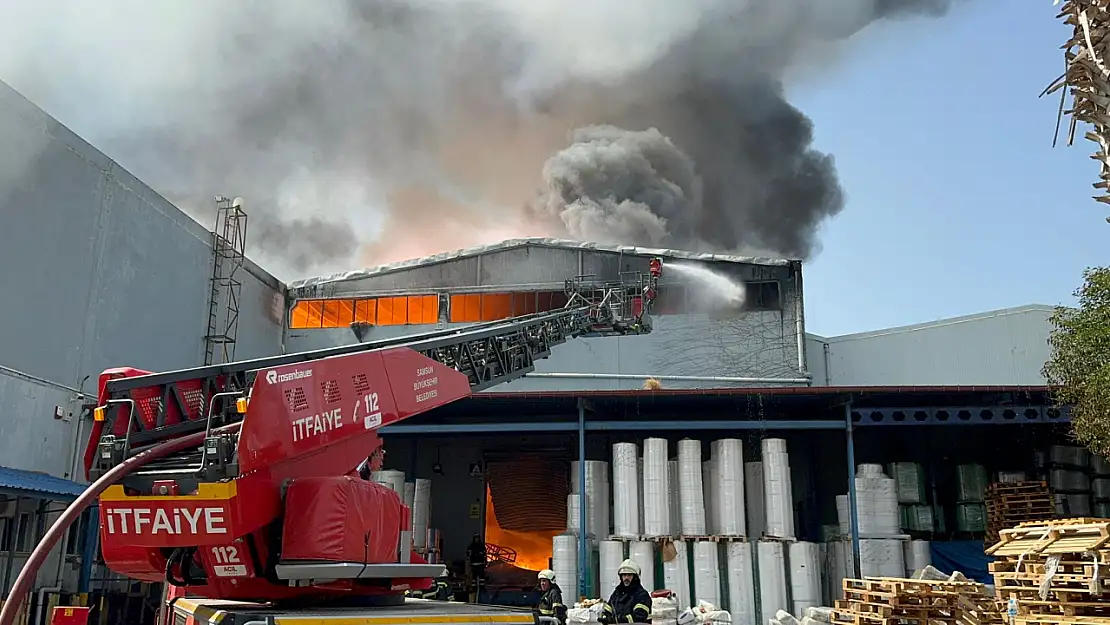 Samsun'da bebek bezi fabrikasında yangın çıktı