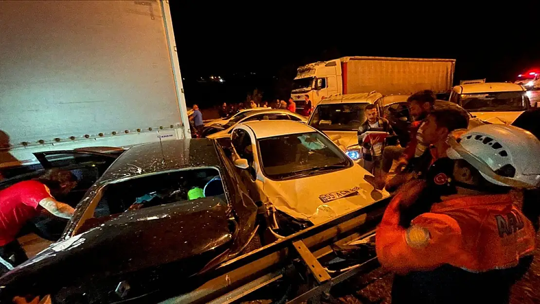 Samsun'da 23 aracın karıştığı kazada yaralananların sayısı 21'e yükseldi