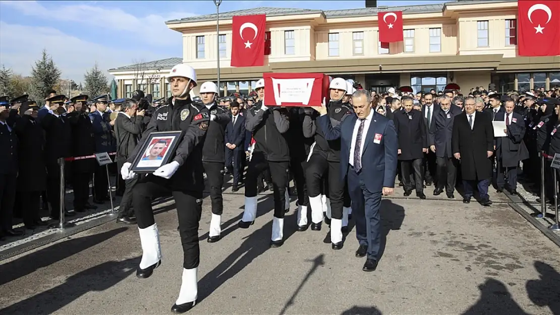 Şehit düşen polis memuru memleketinde son yolculuğuna uğurlandı!