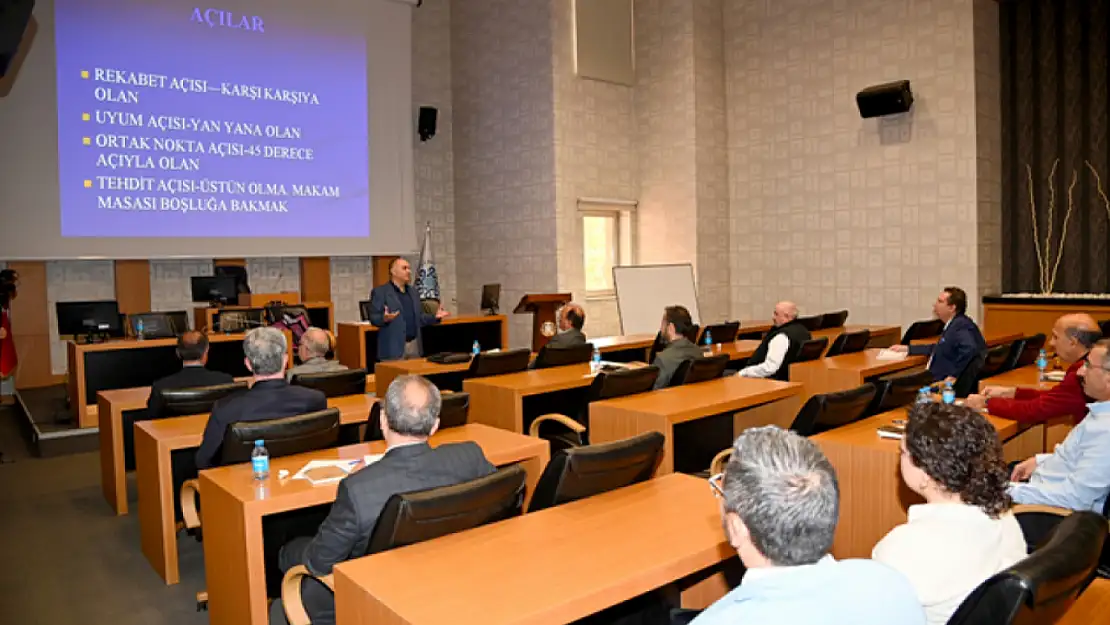 Selçuklu Belediyesi birim müdürlerine eğitim düzenledi!