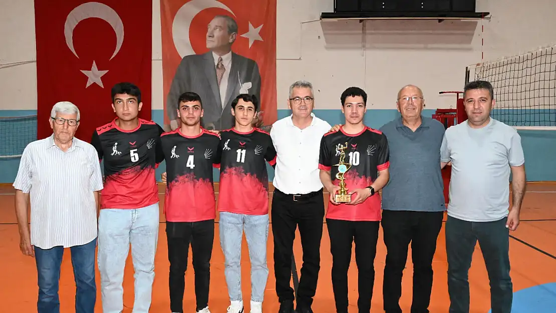 Seydişehir'de Başkanlık Kupası Voleybol Turnuvasında Şampiyon Cimnastik Spor!