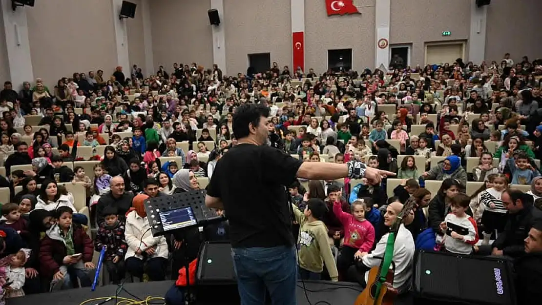 Seydişehir'de çocuklar konser ile coştu