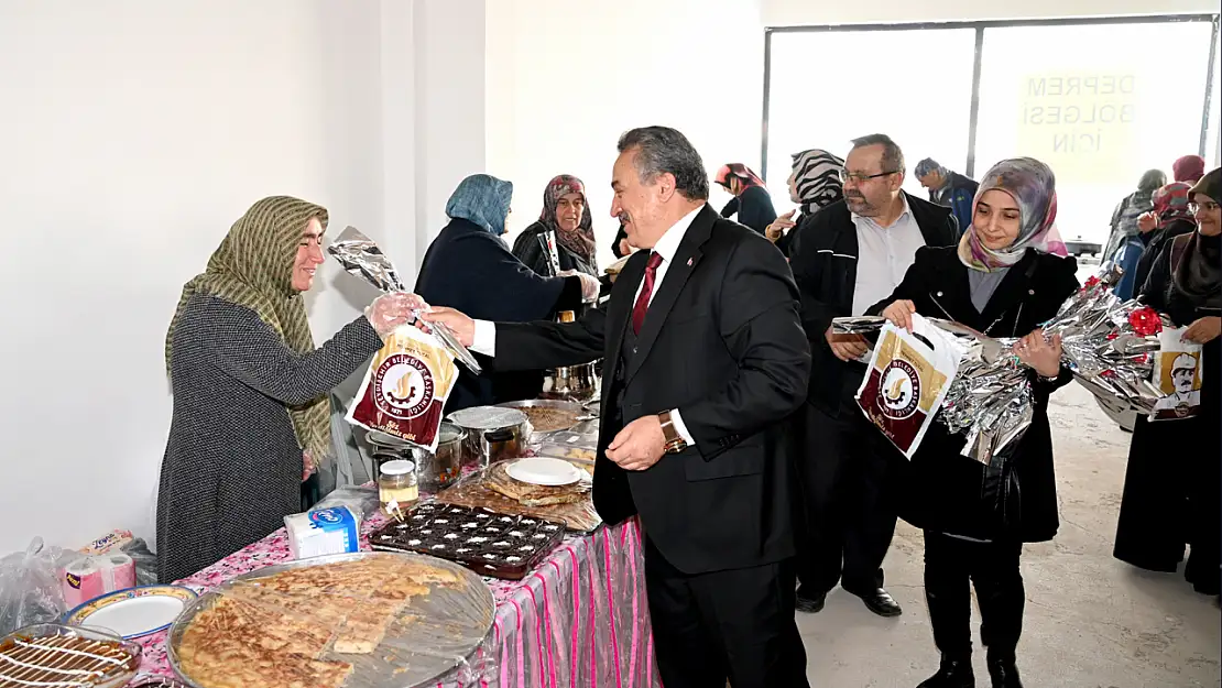 Seydişehir'de depremzedeler yararına kermes düzenlendi