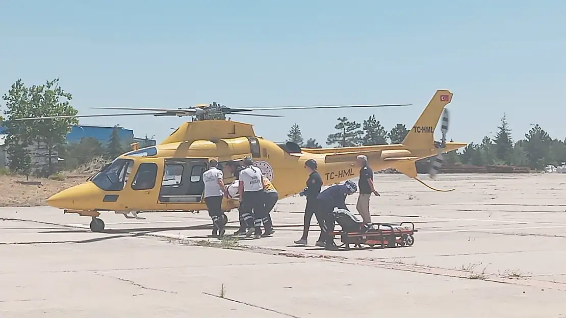 Seydişehir'de kalp krizi geçiren hasta, ambulans helikopter ile Konya'ya getirildi