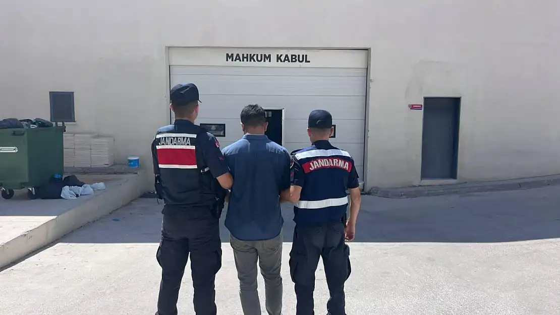 'Silah hırsızlığı' ihbarında bulunduğu silahlar kendisinin çıkınca yakayı ele verdi