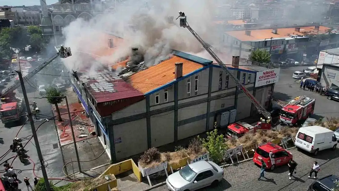 Sultangazi'de Sanko Sanayi Sitesi'nde yangın çıktı