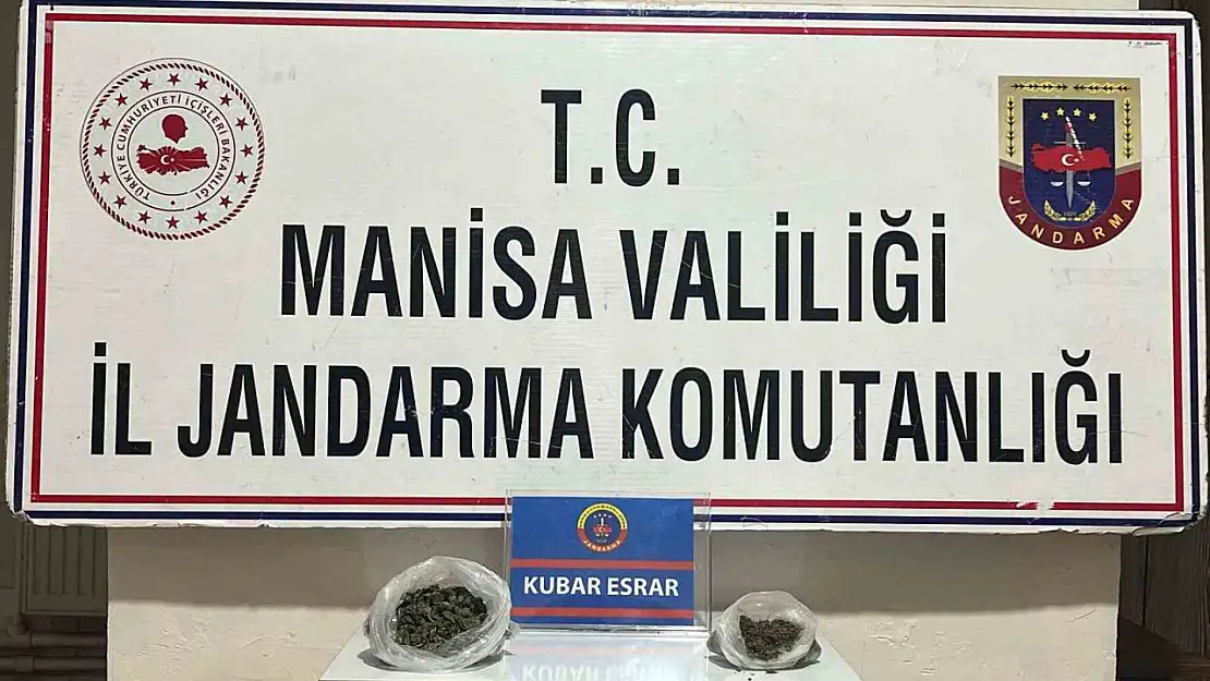 Şüphe üzerinde durdurulan araçta 102 gram kubar esrar çıktı