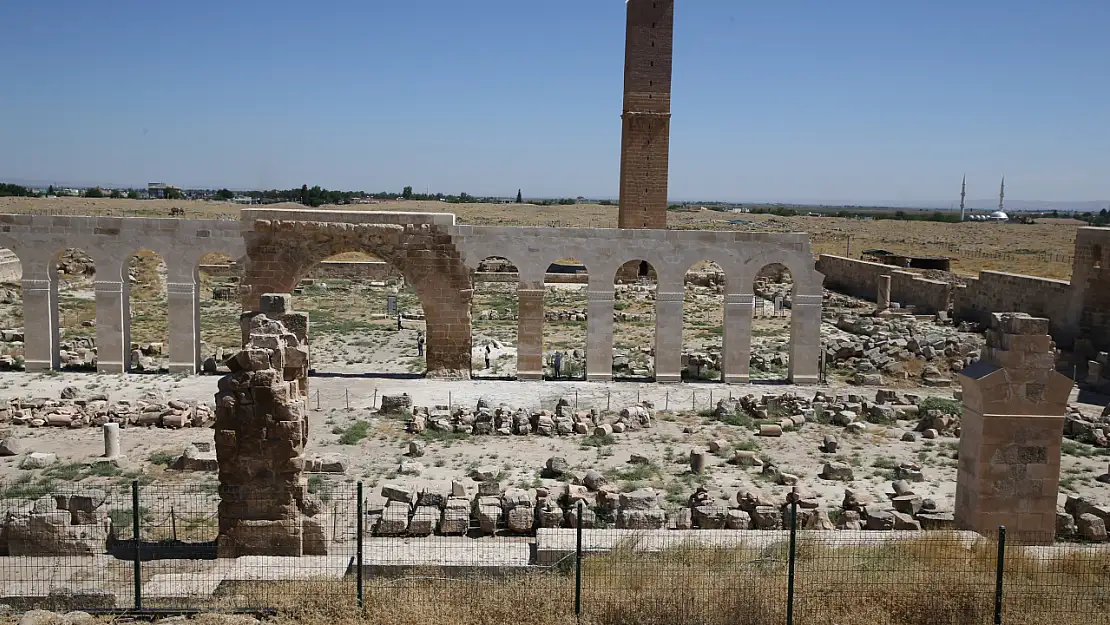 Tarihi cami ziyarete açıldı