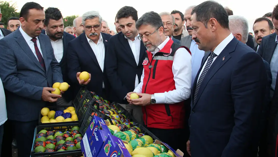 Tarım Bakanı Yumaklı, deprem bölgesinde müjdeyi verdi!