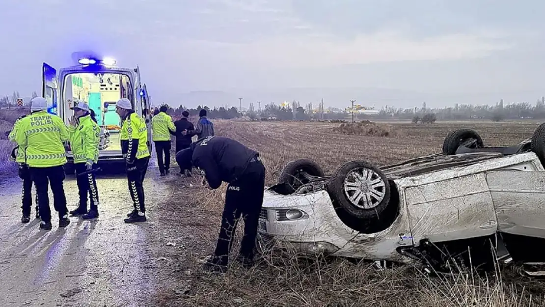 Tarlaya devrilen otomobilde facia: Bir ölü, 4 yaralı!