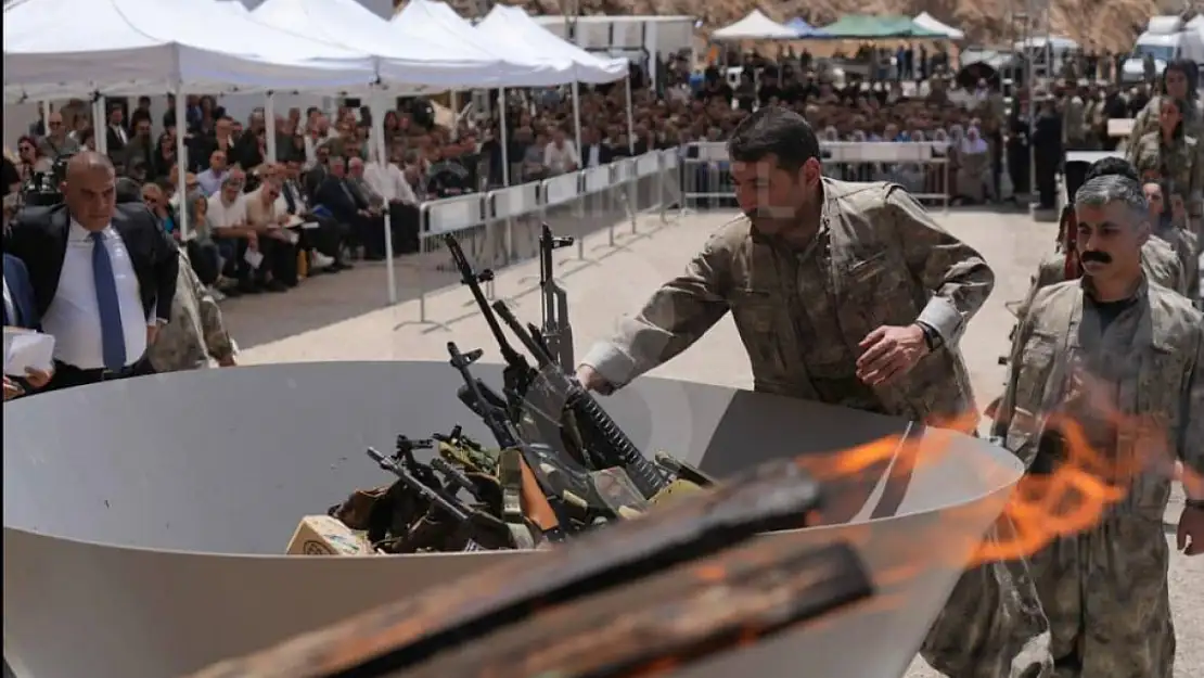  Terör örgütü PKK silah bırakmasından ilk görüntü geldi.