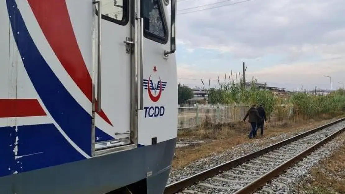 Tren 2 yaşındaki çocuğu hayattan kopardı