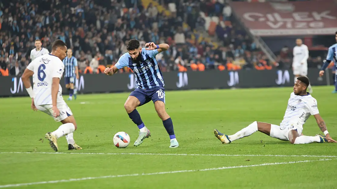 Trendyol Süper Lig: Adana Demirspor: 0 - Fenerbahçe: 0 (İlk yarı)