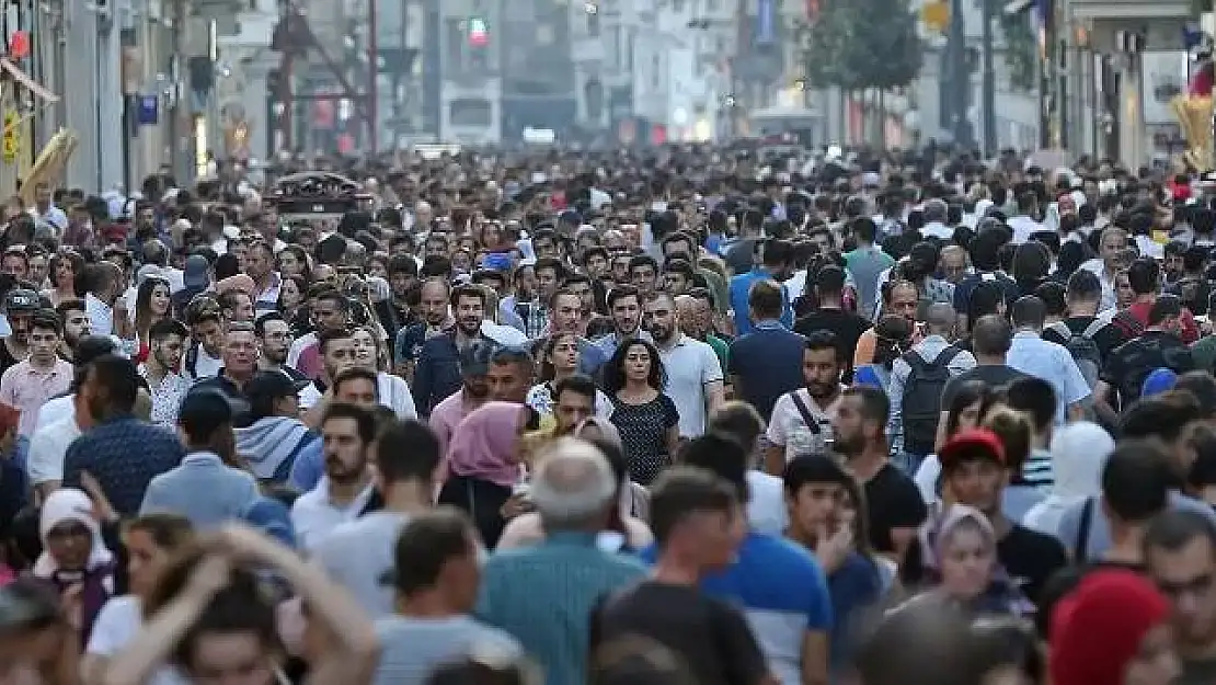 Türk toplumunda hoşgörü kültürü düşüşte: Farklı kimliklerle evlilik konusunda mesafeliyiz!