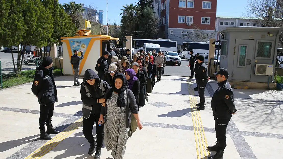 PKK/KCK operasyonunda 23 zanlı tutuklandı