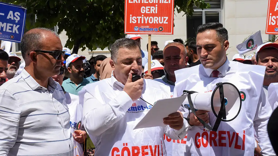 Van'da işten çıkarılan işçiler eylemlerini sürdürüyor