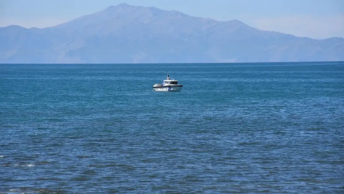 Van'da kaybolan öğrencinin arama çalışmaları devam ediyor