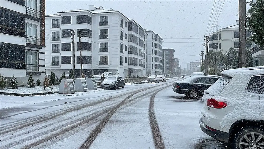 Yarın okullar tatil mi? 20 Kasım 2023 yarın hangi illerde okullar kar tatili edildi?