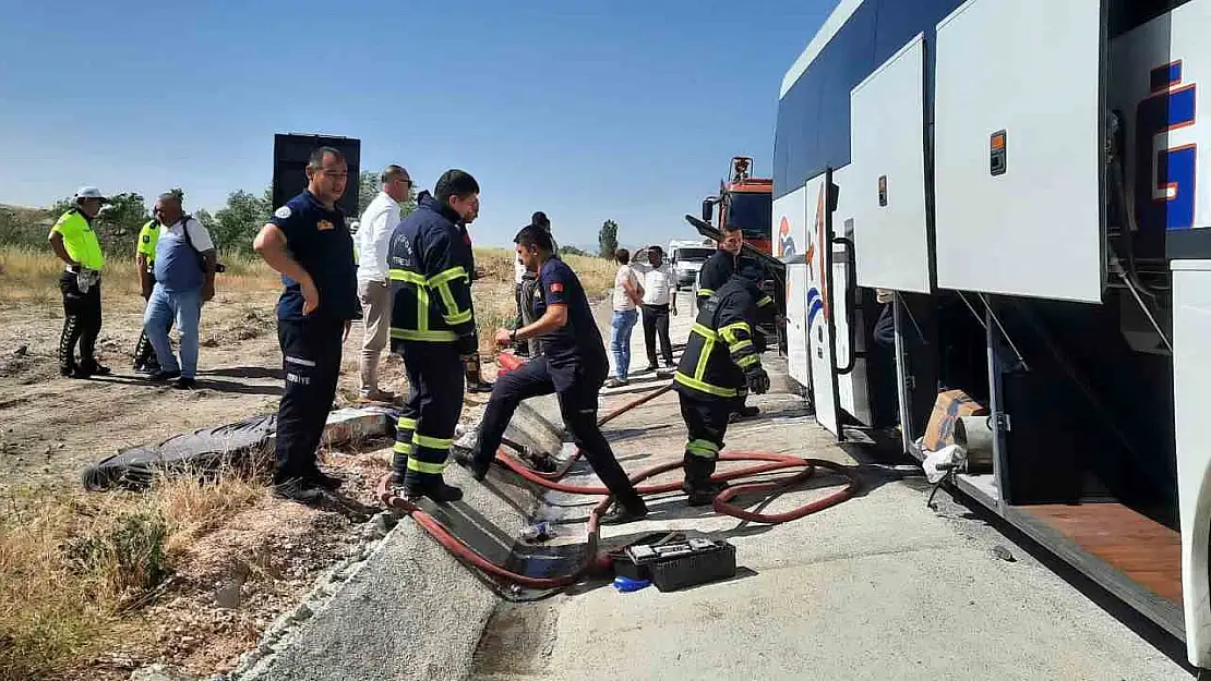 Yolcu otobüsünde yangın çıktı