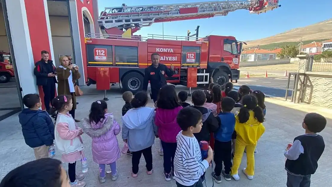 Yunak İtfaiyesi Minik Öğrencileri Misafir Etti