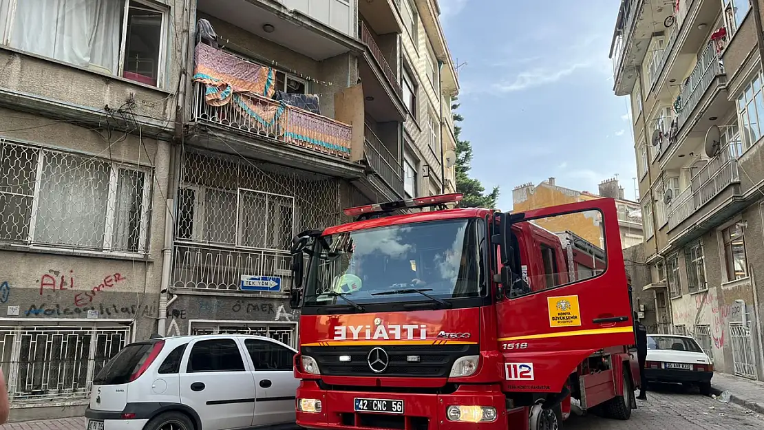 Zafer'de 6 katlı binada yangın paniği: Aynı binada 3 gün önce de yangın çıktığı iddia edildi!
