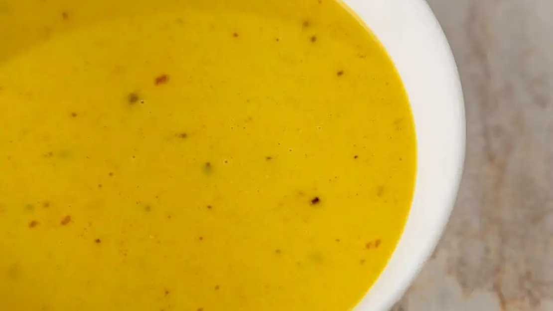 Zerdeçallı mercimek çorbası nasıl yapılır? Zerdeçallı mercimek çorbası tarifi!