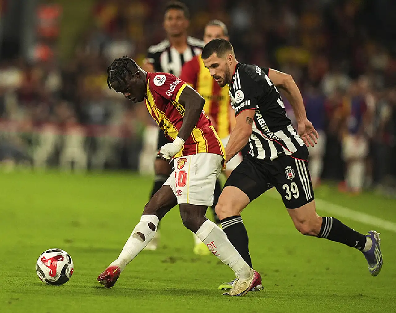 Göztepe, Beşiktaş'a fark attı!