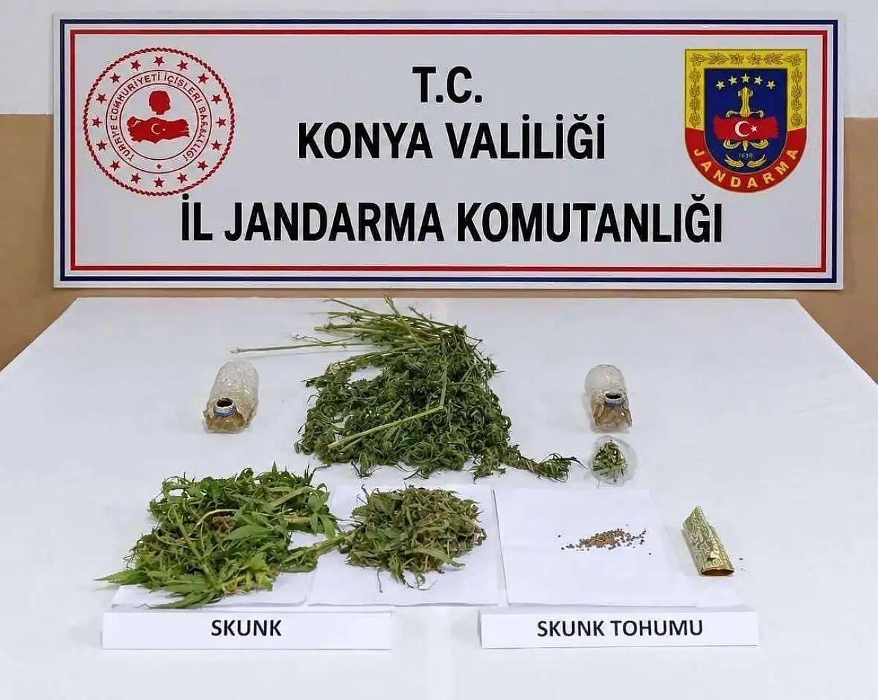 Konya'da 15 günde 26 operasyon! Binlerce hap ele geçirildi