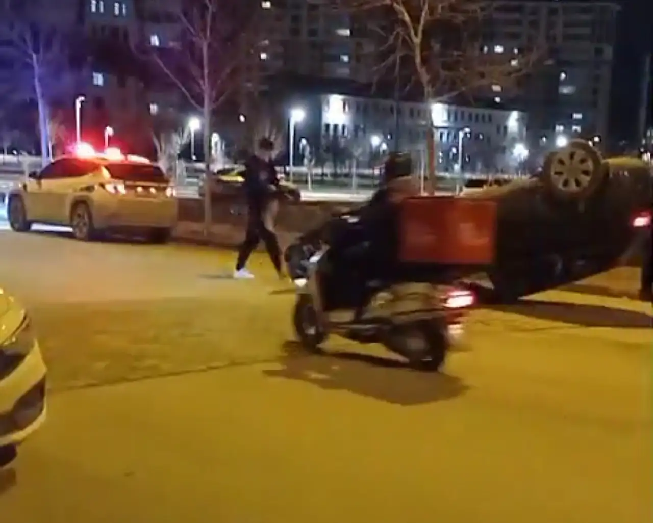 Konya'da kontrolden çıkan otomobil ters döndü: 2 yaralı