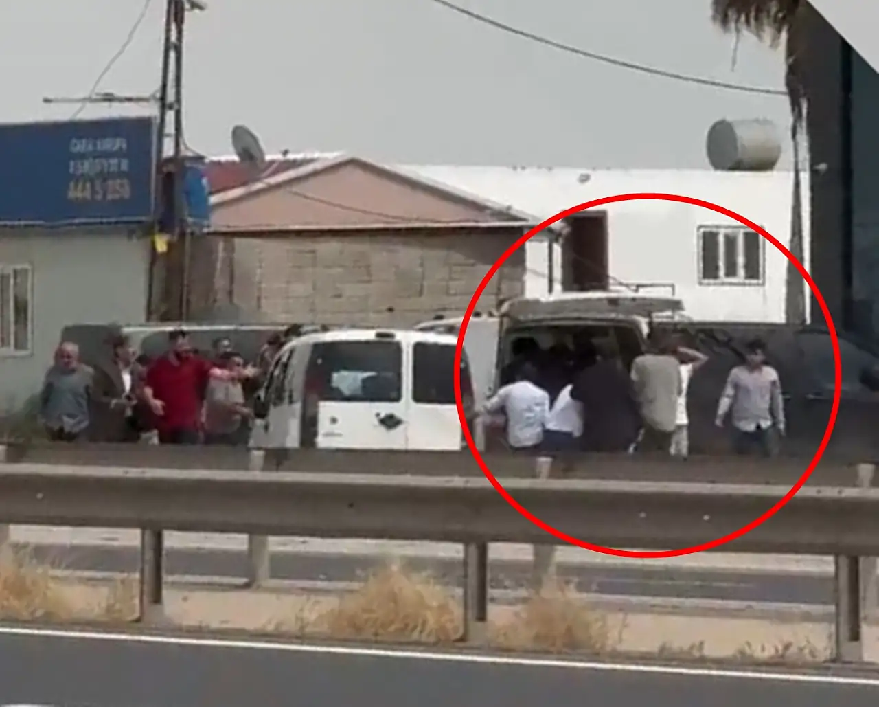 Yol verme inadı kanlı bitti: 2 ölü, 7 yaralı!