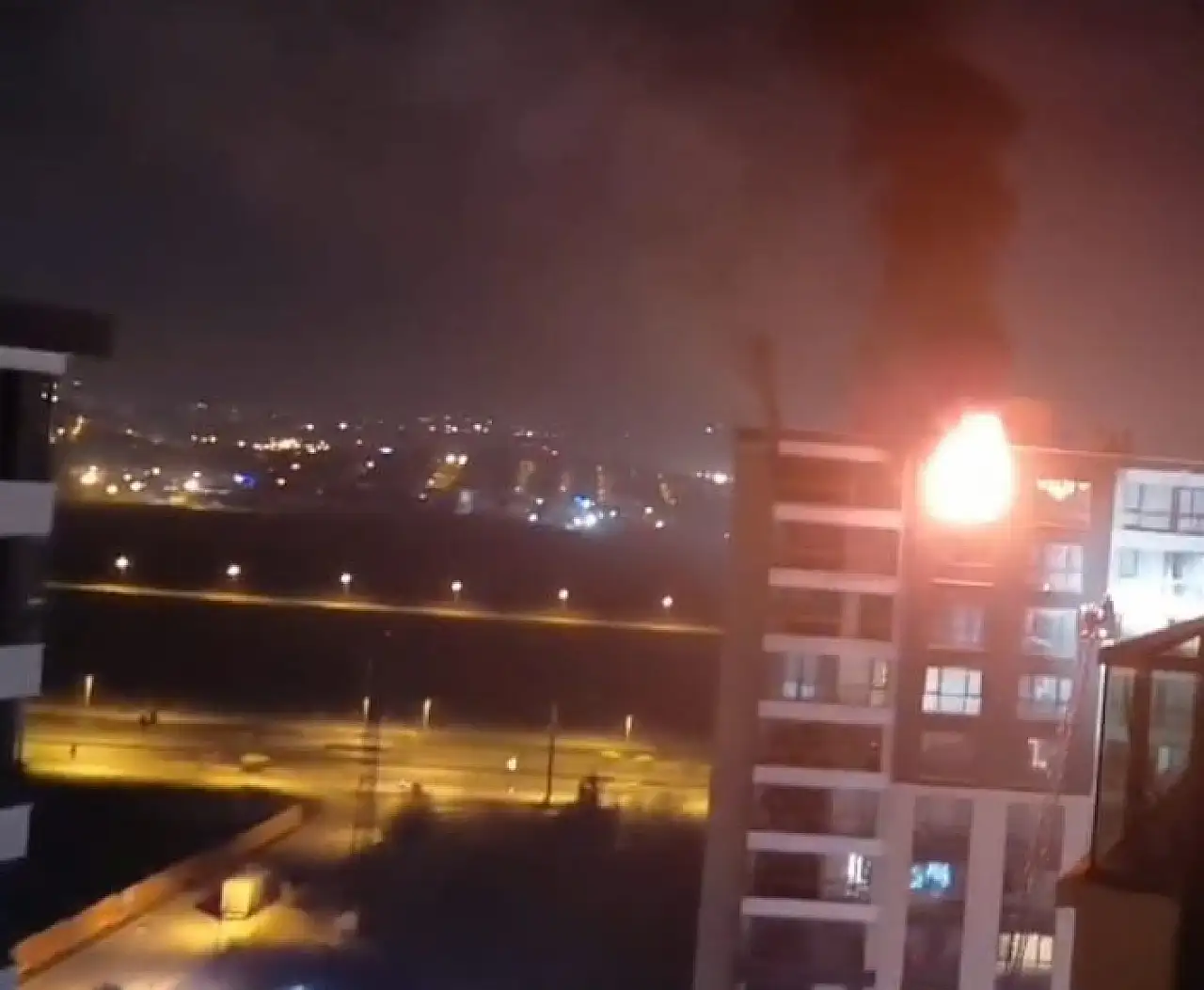 Apartman dairesinde çıkan yangın can aldı!