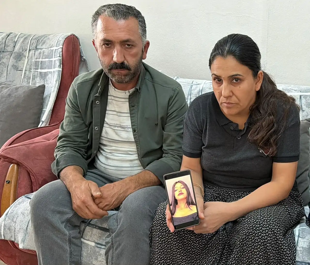 12 gündür kayıp olan 16 yaşındaki Elvan Yücetaş'tan sevindiren haber: Parklarda uyumuş!