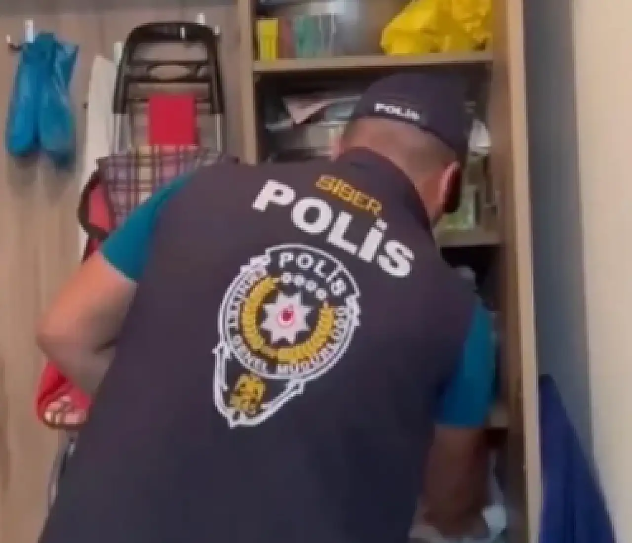 Konya'da 'polisiz' diyerek 8 milyon liralık vurgun: Doktoru saatlerce adliye önünde bekletmişler!