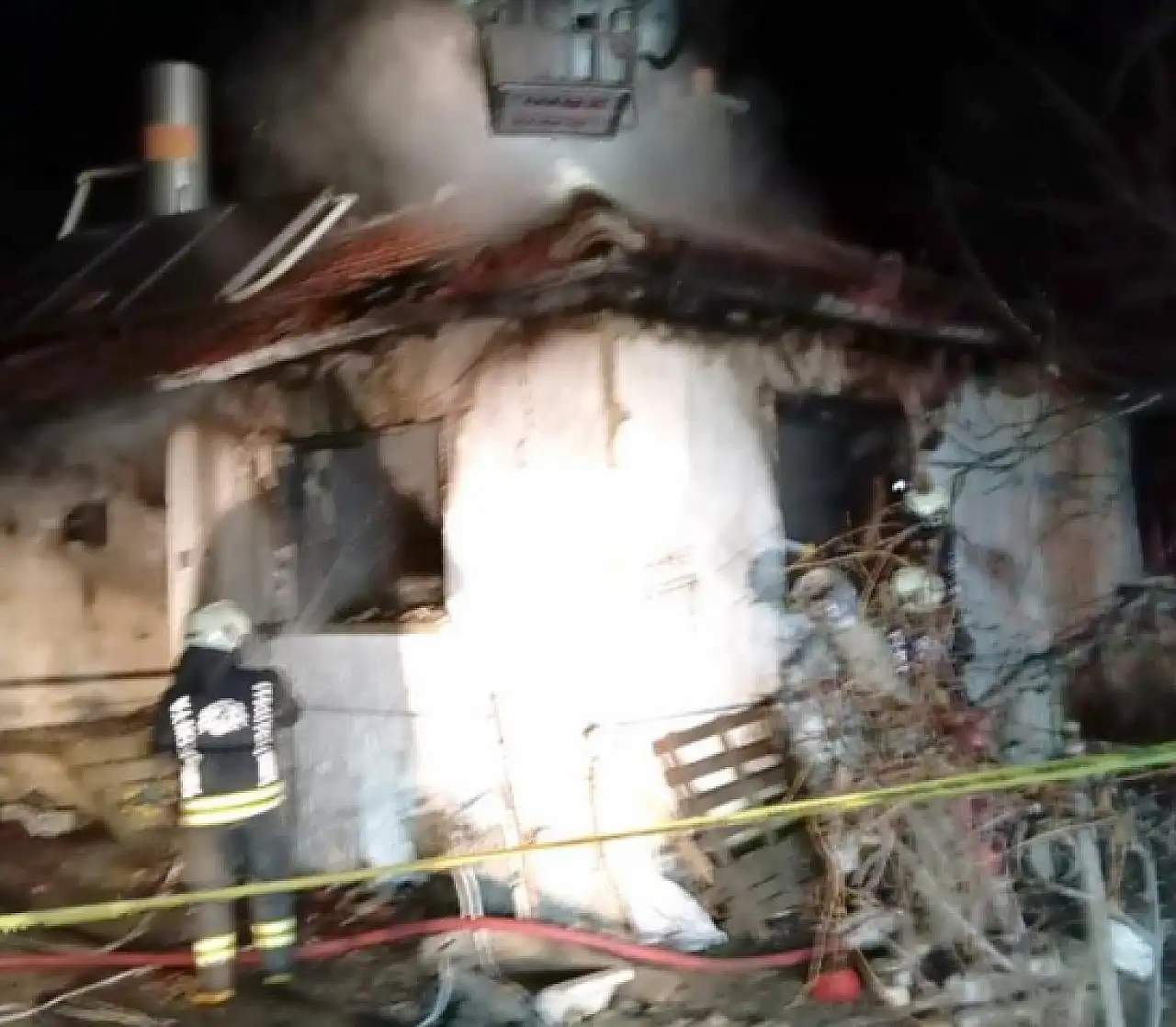 Konya'da yürek yakan son: Annesini kurtarmak için alevlere daldı! Hayatını kaybetti