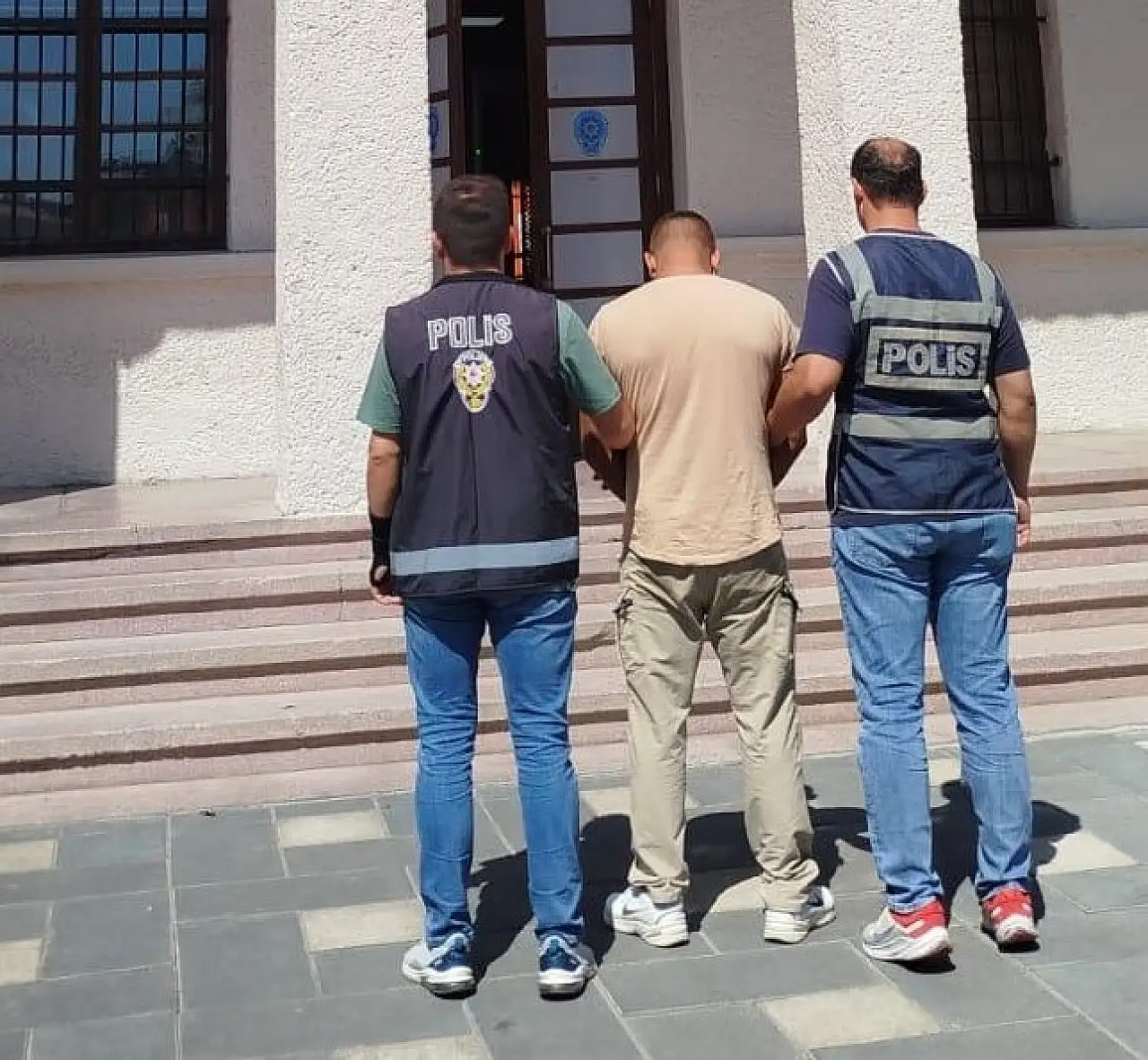 Uyuşturucu operasyonunda gözaltına alınan şüpheli tutuklandı