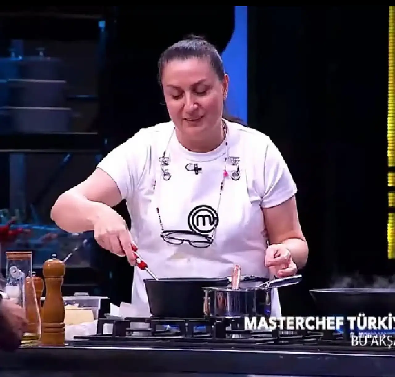 MasterChef Gül'ün hikâyesi nedir? Gülbahar Meşe kimdir? Kaç yaşında ve nereli? MasterChef Gül elendi mi?