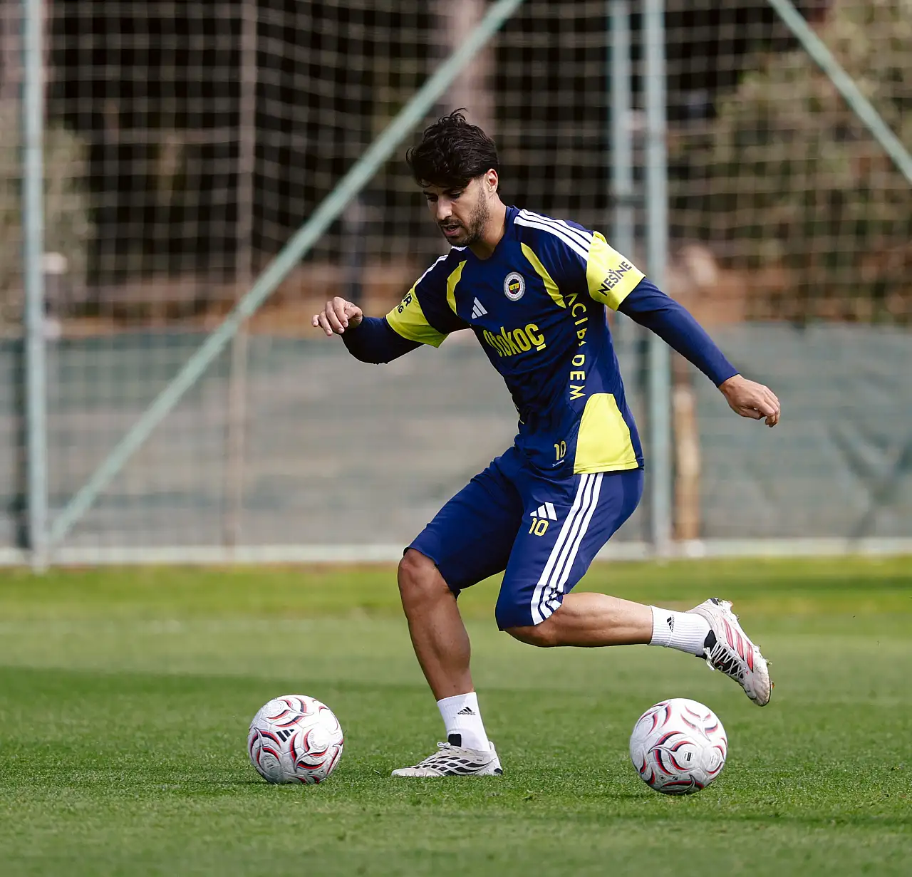 Fenerbahçe'de Rizespor mesaisi sürüyor