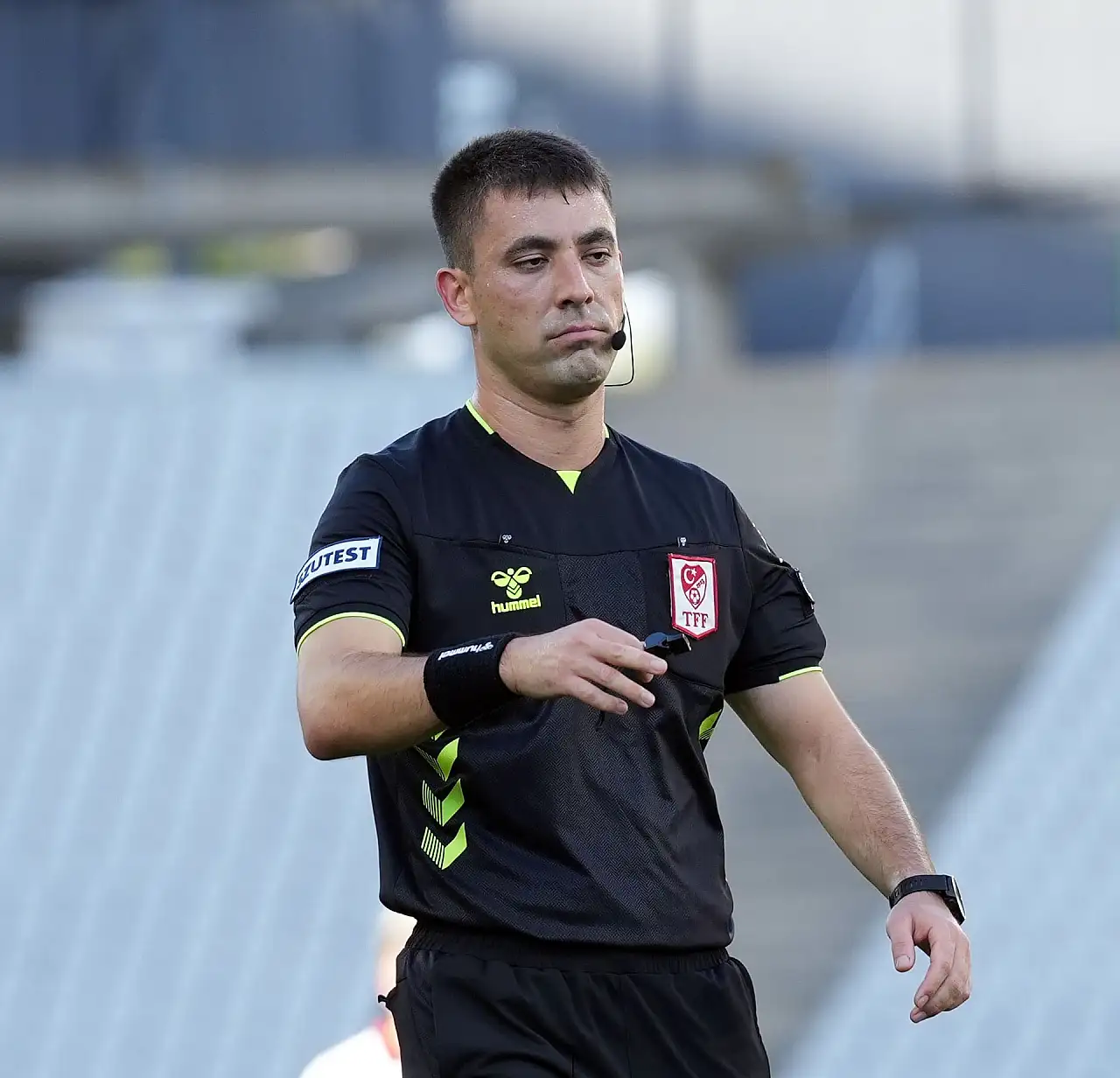 İlk maçta VAR'dan penaltı çalmıştı. O hakem 2.kez görevde.