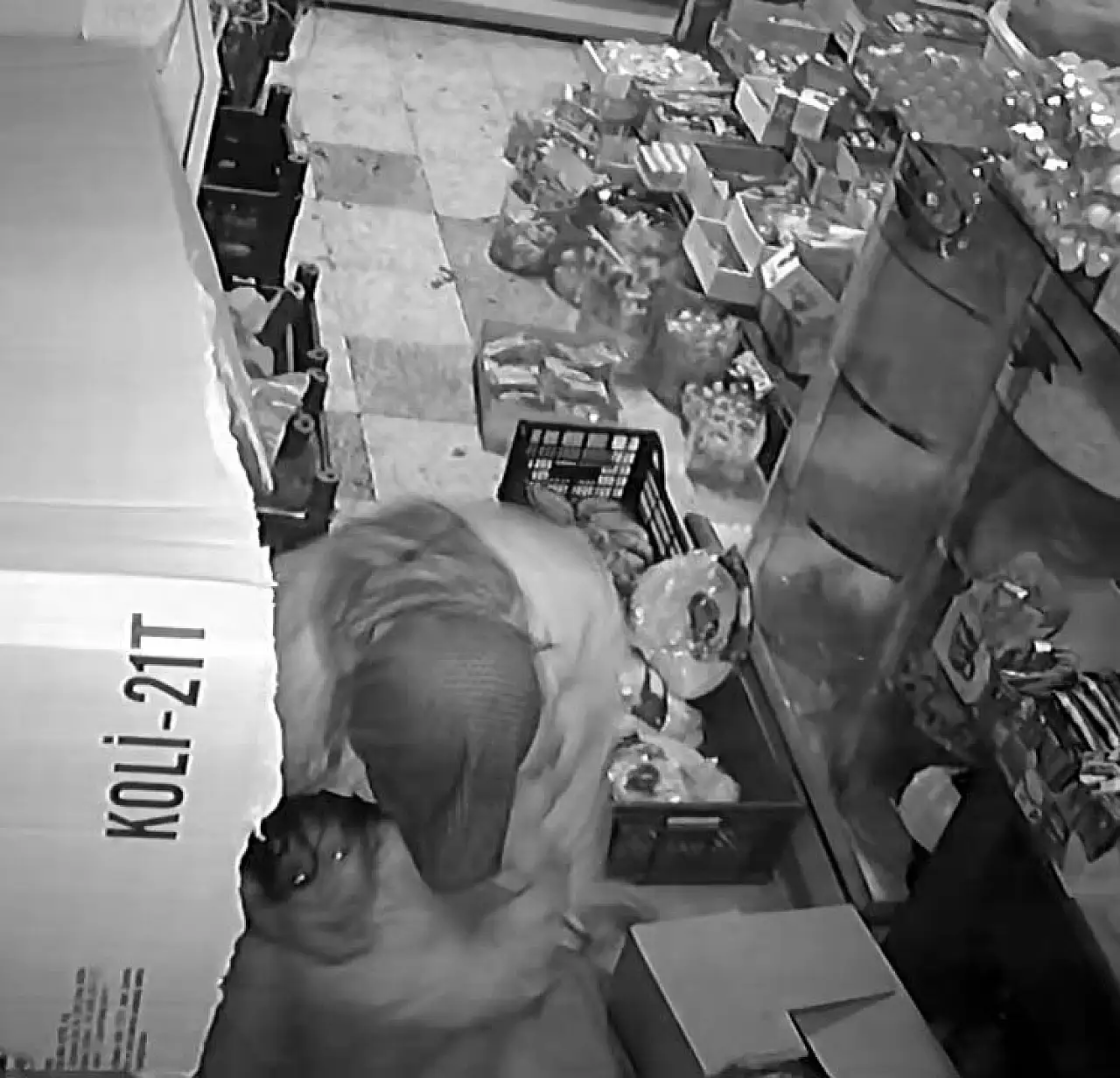 Markete sığındı, saldırıdan kurtulamadı: 11 yaşındaki kız çocuğu bıçaklandı